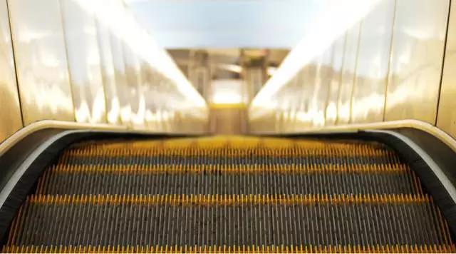 “上海扶梯夾人事故引關(guān)注”—自動扶梯正確的清洗步驟及質(zhì)量標(biāo)準(zhǔn)